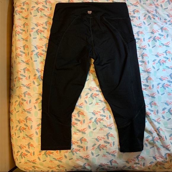 Workout Capris - Forever 21 - Picture 2 of 4